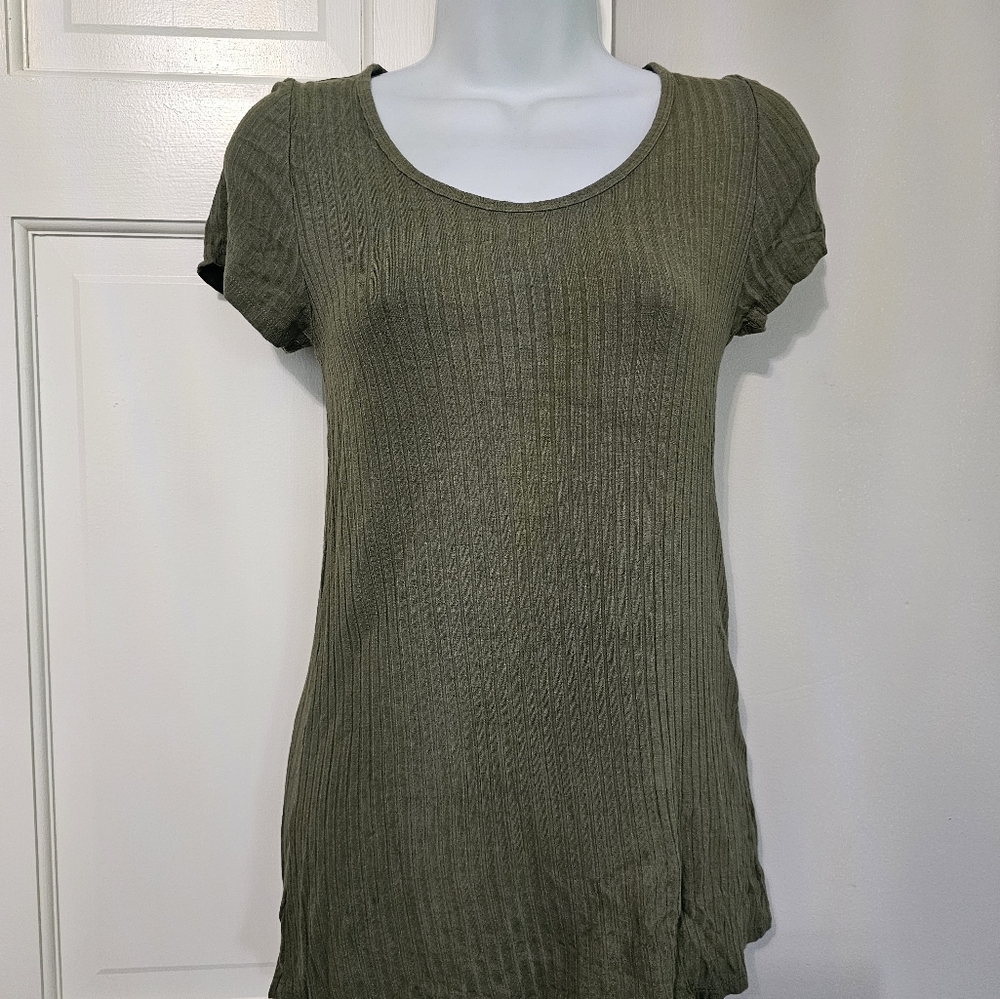 LuLaRoe Olive Green Ribbed Short Sleeve Top